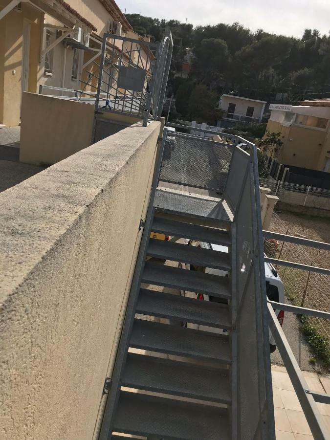Front De Les Pieds Dans L'eau Carry-le-Rouet