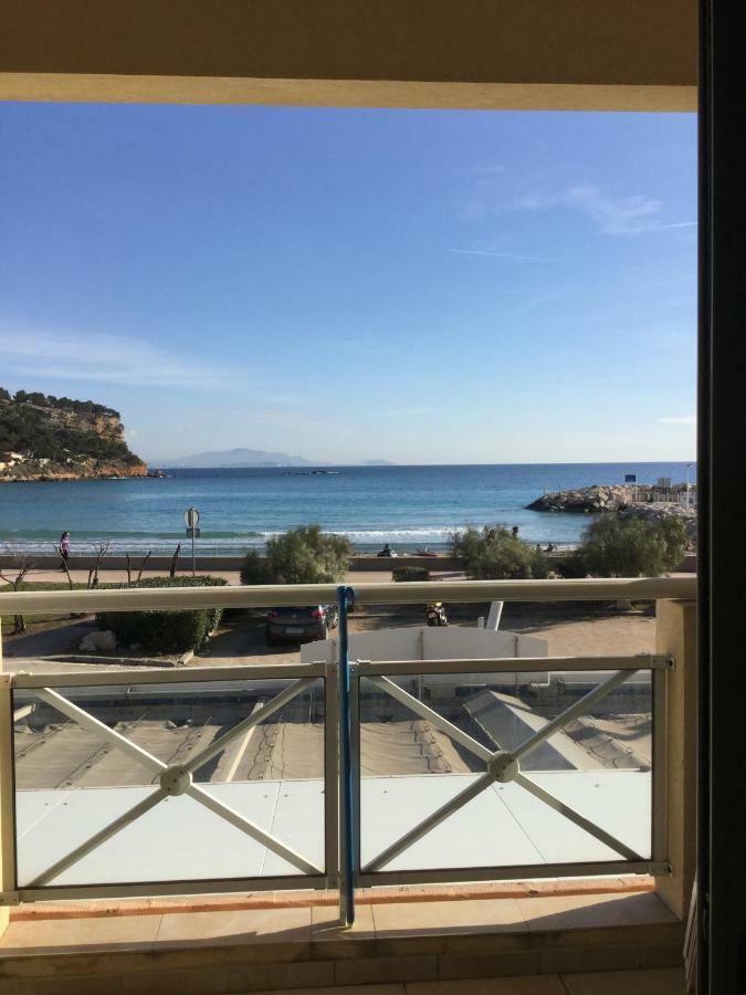 Front De Les Pieds Dans L'eau Appartement